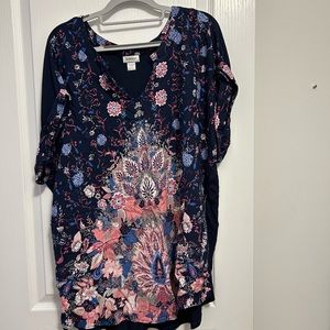 Avenue top, size 22/24